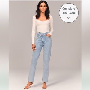 Abercrombie & Fitch 90’s Straight Ultra High Rise Jeans. Size 27 extra short.